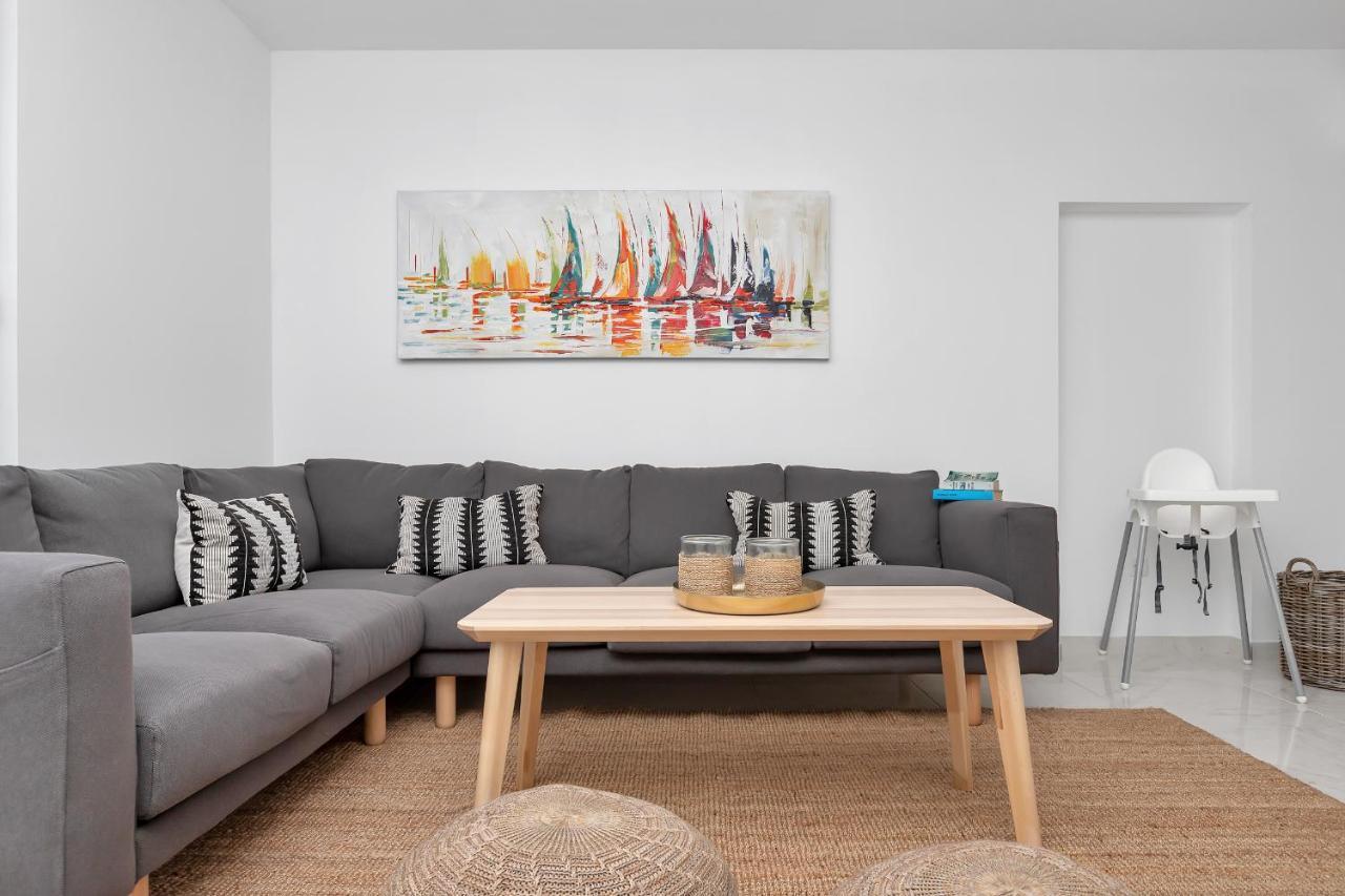 Apartment Lotte With Private Pool In The City Center! Макарска Екстериор снимка