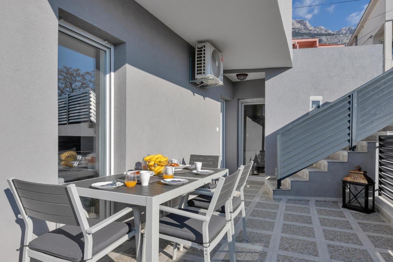 Apartment Lotte With Private Pool In The City Center! Макарска Екстериор снимка